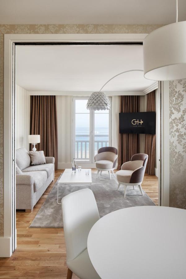 Grand Hotel Перос-Гирек Екстериор снимка